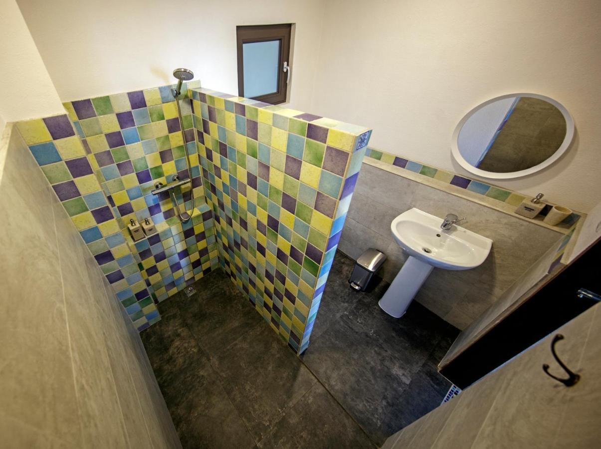 Emoha Dive Resort Сантандер Екстериор снимка